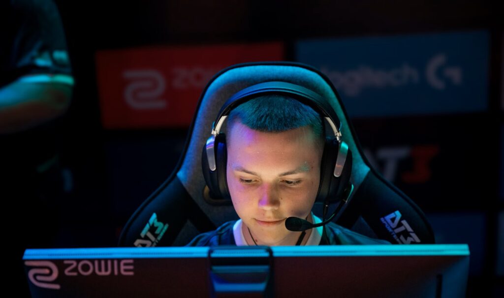 og f1ku wygrywa cct europe