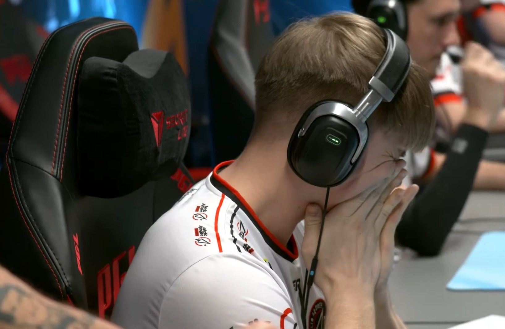 apogee pgl bucharest 2025 play-off